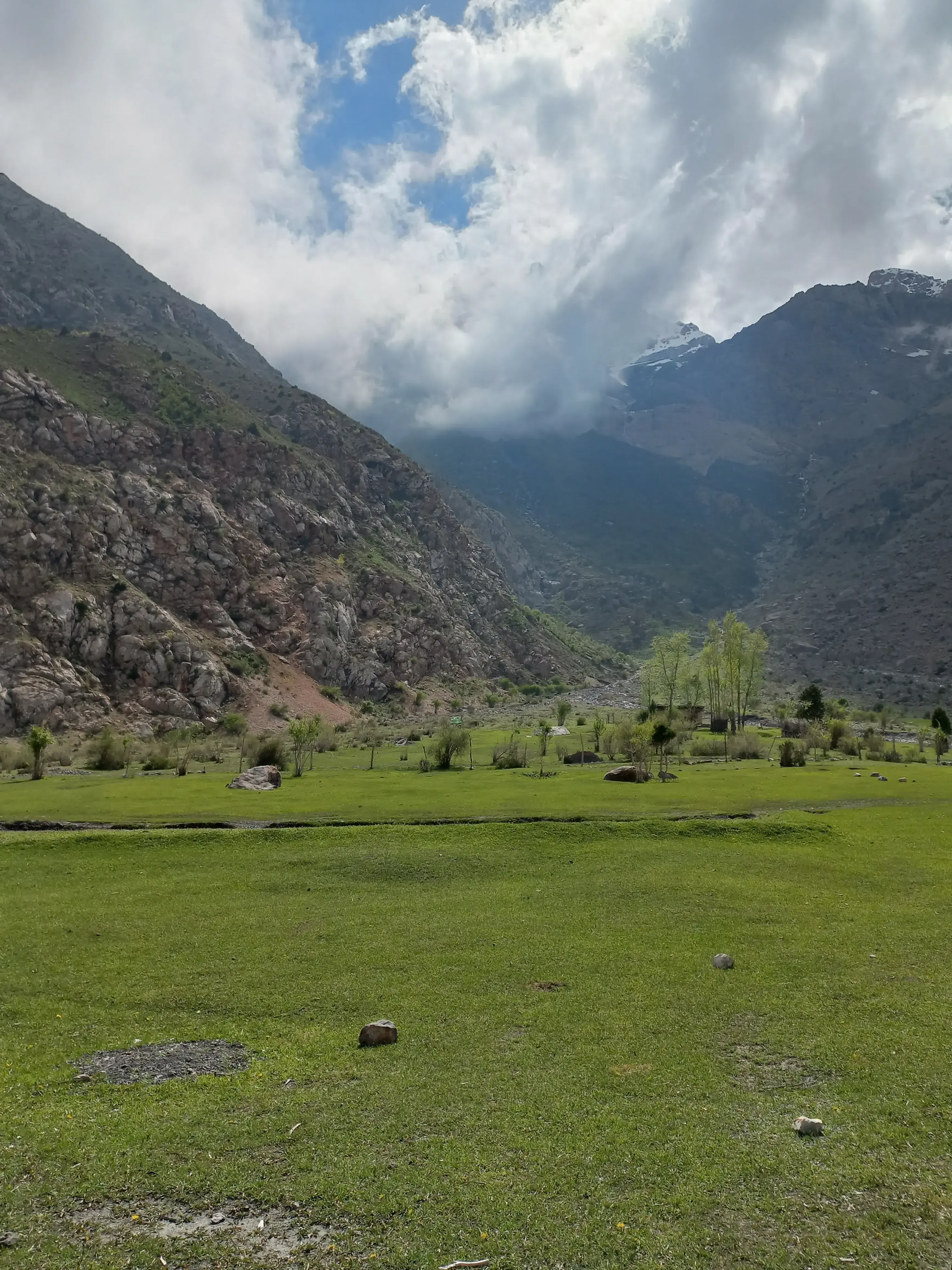 Seven Lakes valley view - May 20, 2024 at 15:07